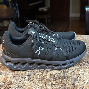CLOUDSURFER ON CLOUD RUNNING MENS 8 SNEAKER